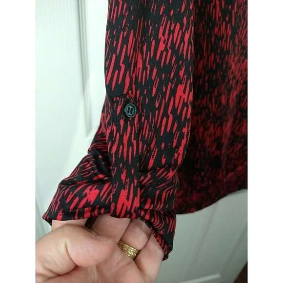 $ AB Studio Red Black Round Neck 3/4 Tab Sleeves Blouse Size XL - Picture 3 of 10